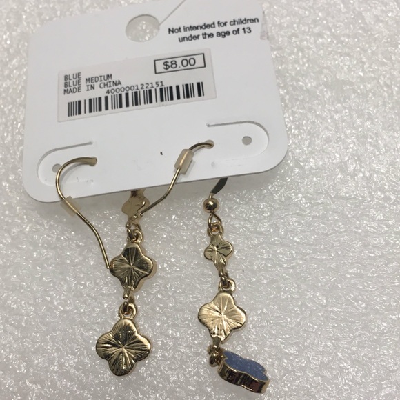 4 Sets of Earrings from Charming Charlie - Picture 6 of 10